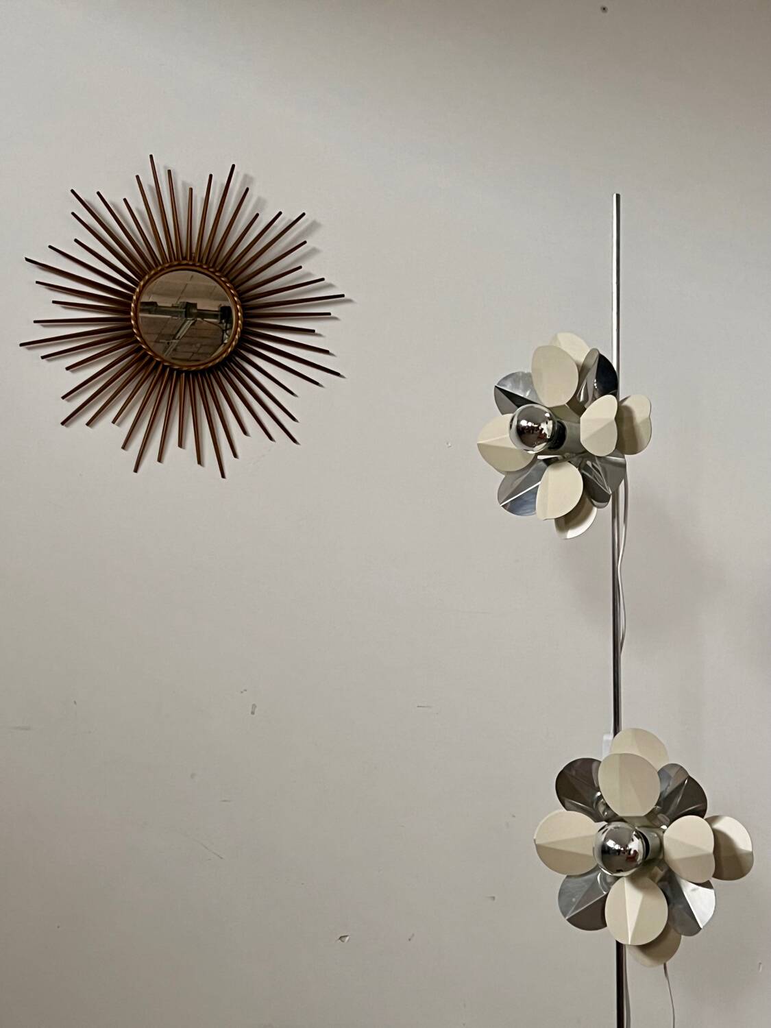 2-light flower floor lamp in French design metal from the 70s vintage