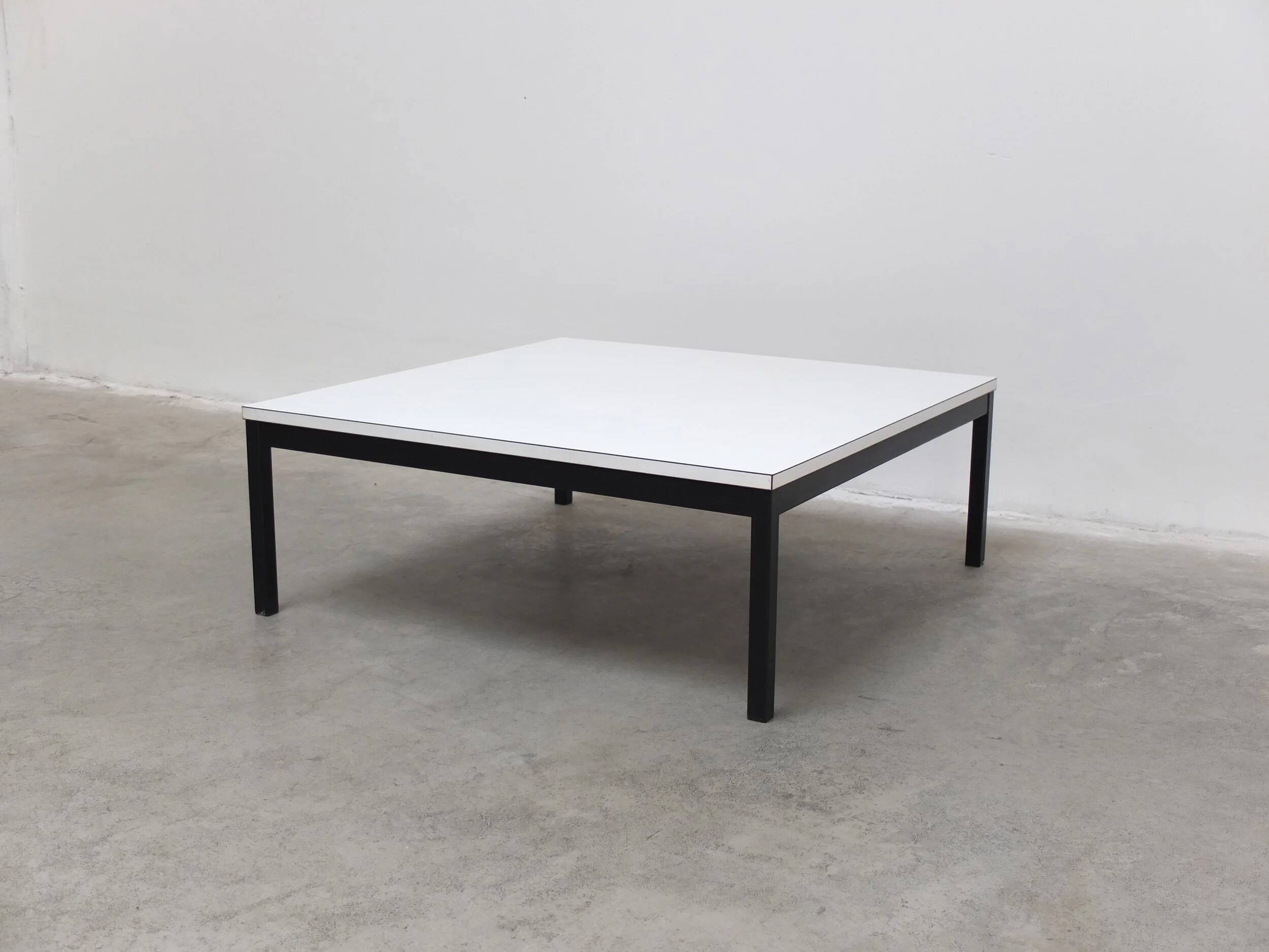 Table basse ou table d'appoint par Martin Visser pour 't Spectrum, 1961