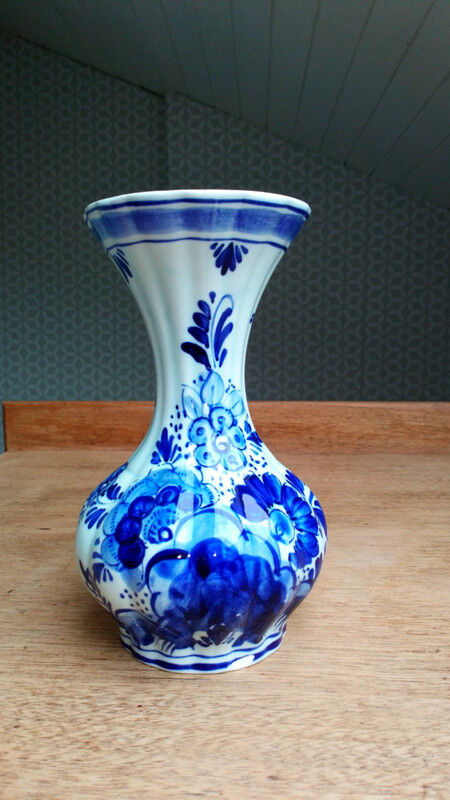Delft porcelain vase