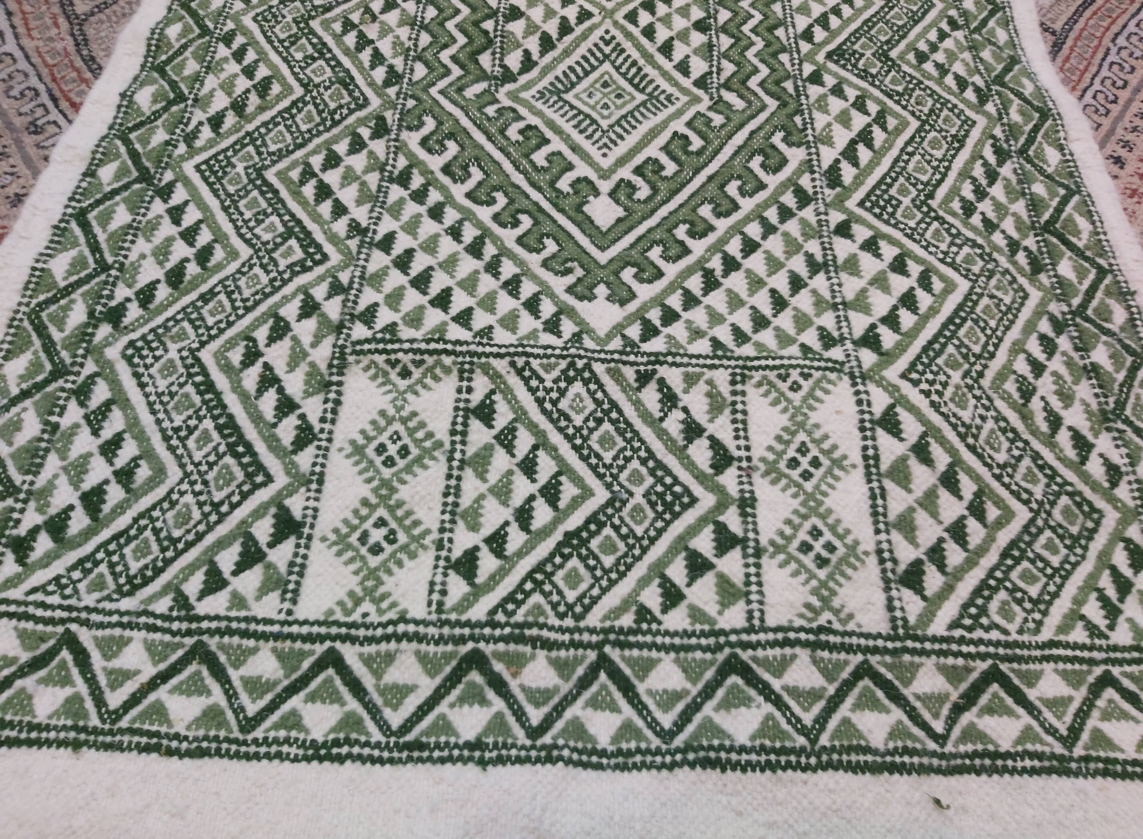 Classic white and green carpet handmade in pure wool