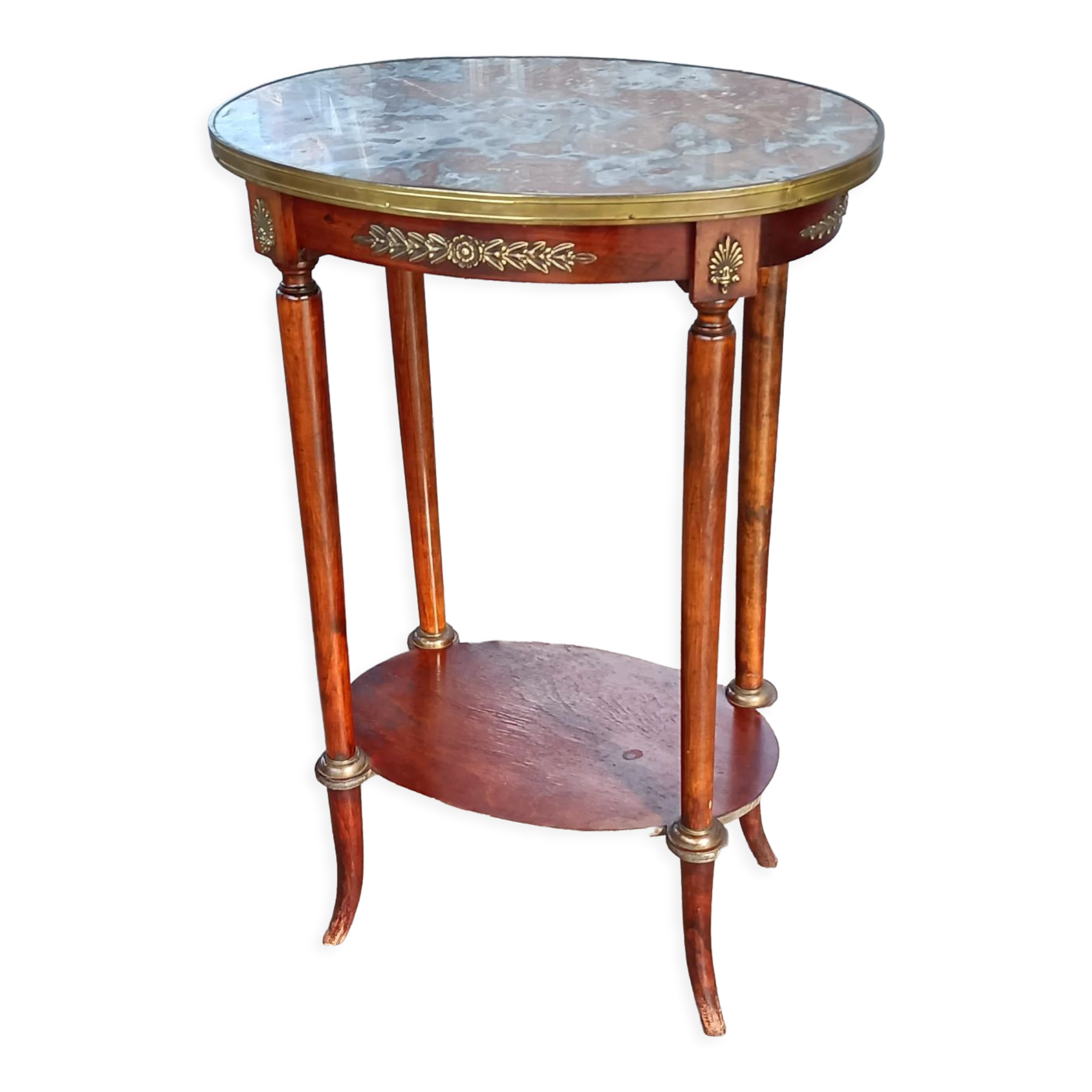 Pedestal table