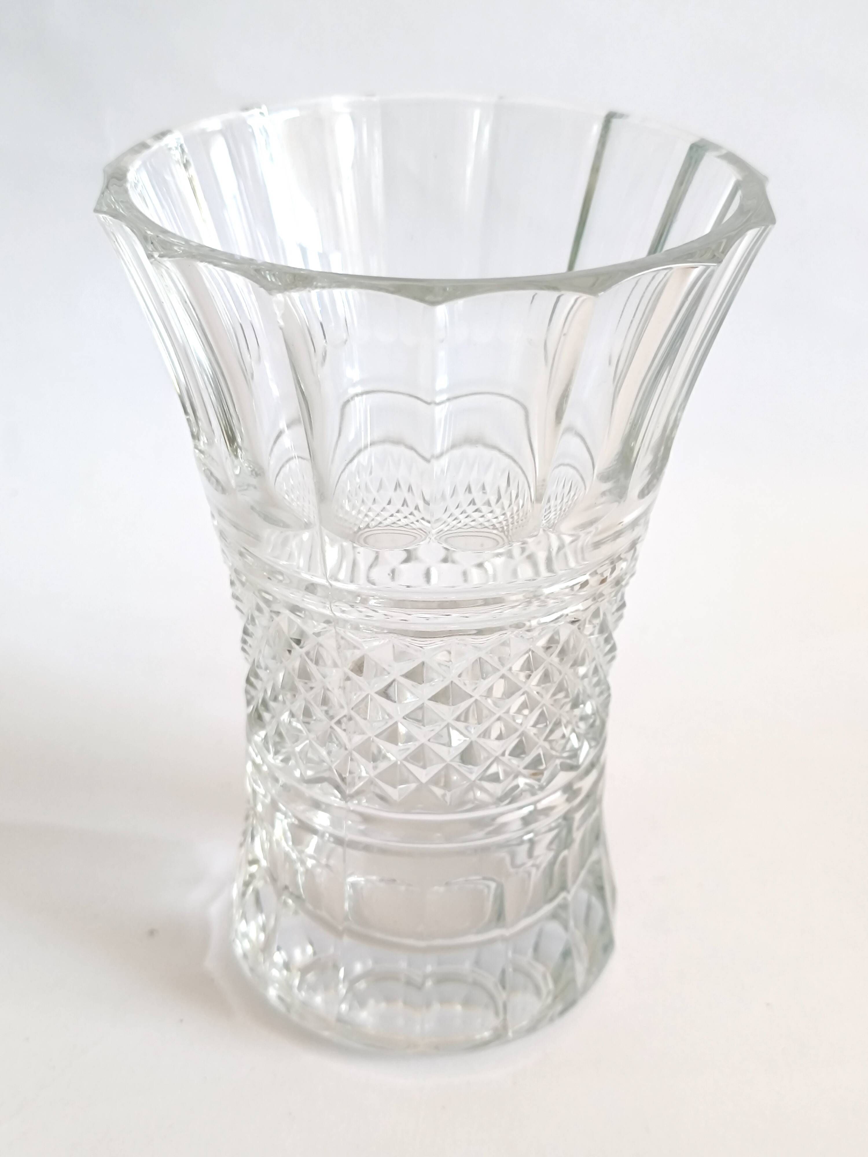 Glass vase