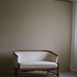 Sculptural 2-seater canapé in oak and wool, Danish "Skønvirke" style, 1920s.