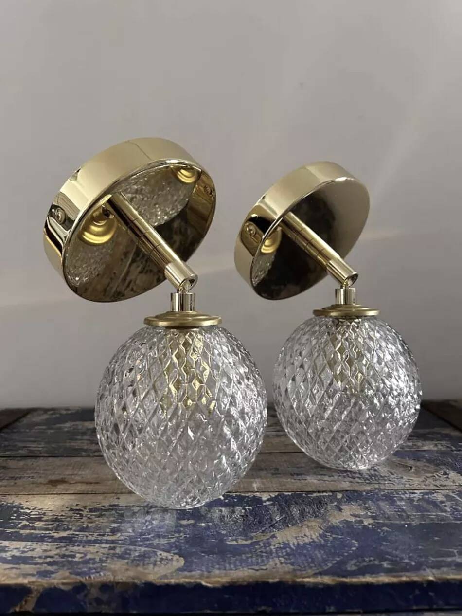 Paire d’appliques murales globes ciselés