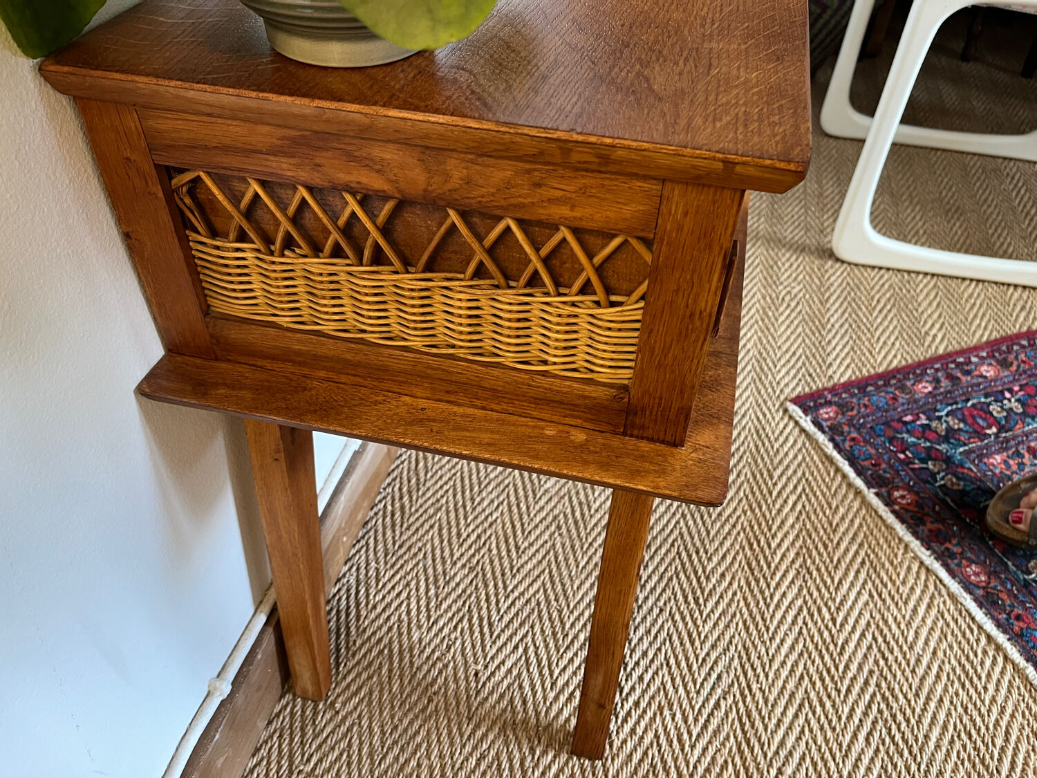 Table d’appoint table de chevet vintage bois pieds compas et rotin