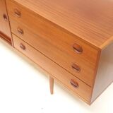 Beautiful long minimalist sideboard designed by William Watting and made by Fristho, Netherlands 195