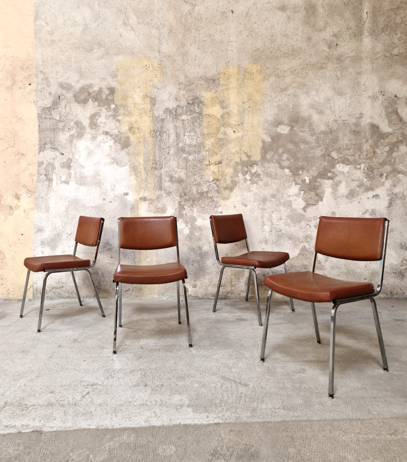 Series of 4 chairs 1970