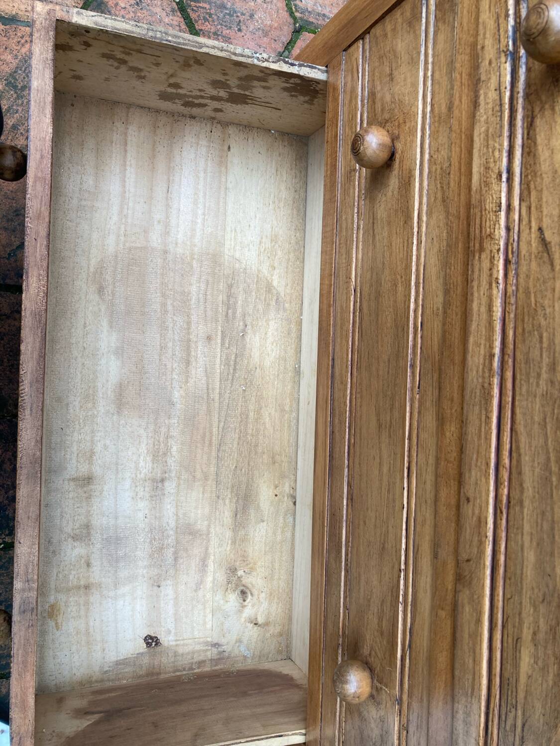 Antique chest of drawers