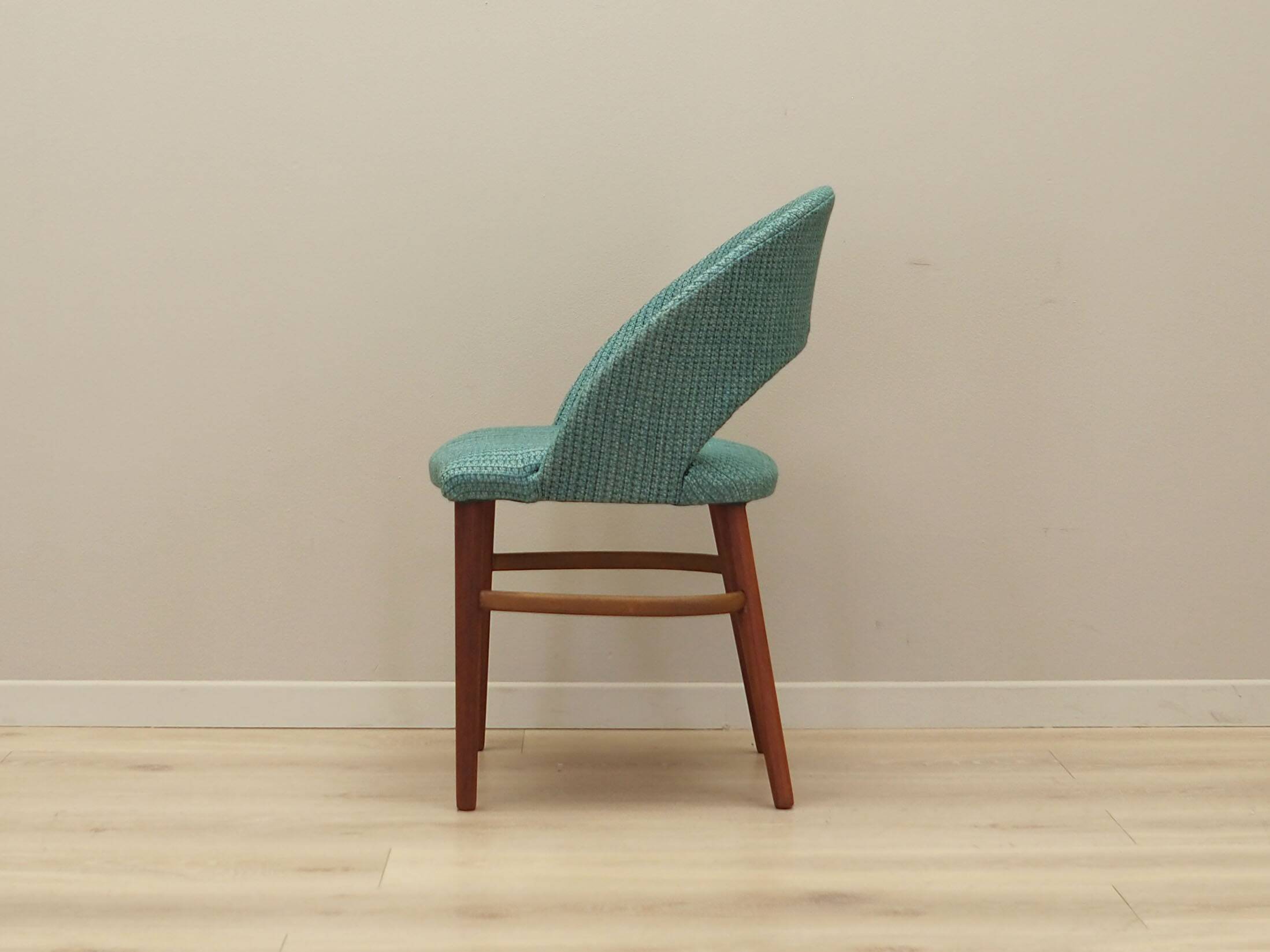 Chaise en teck, design danois, années 1970, production : Danemark