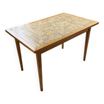 Scandinavian oak and ceramic table