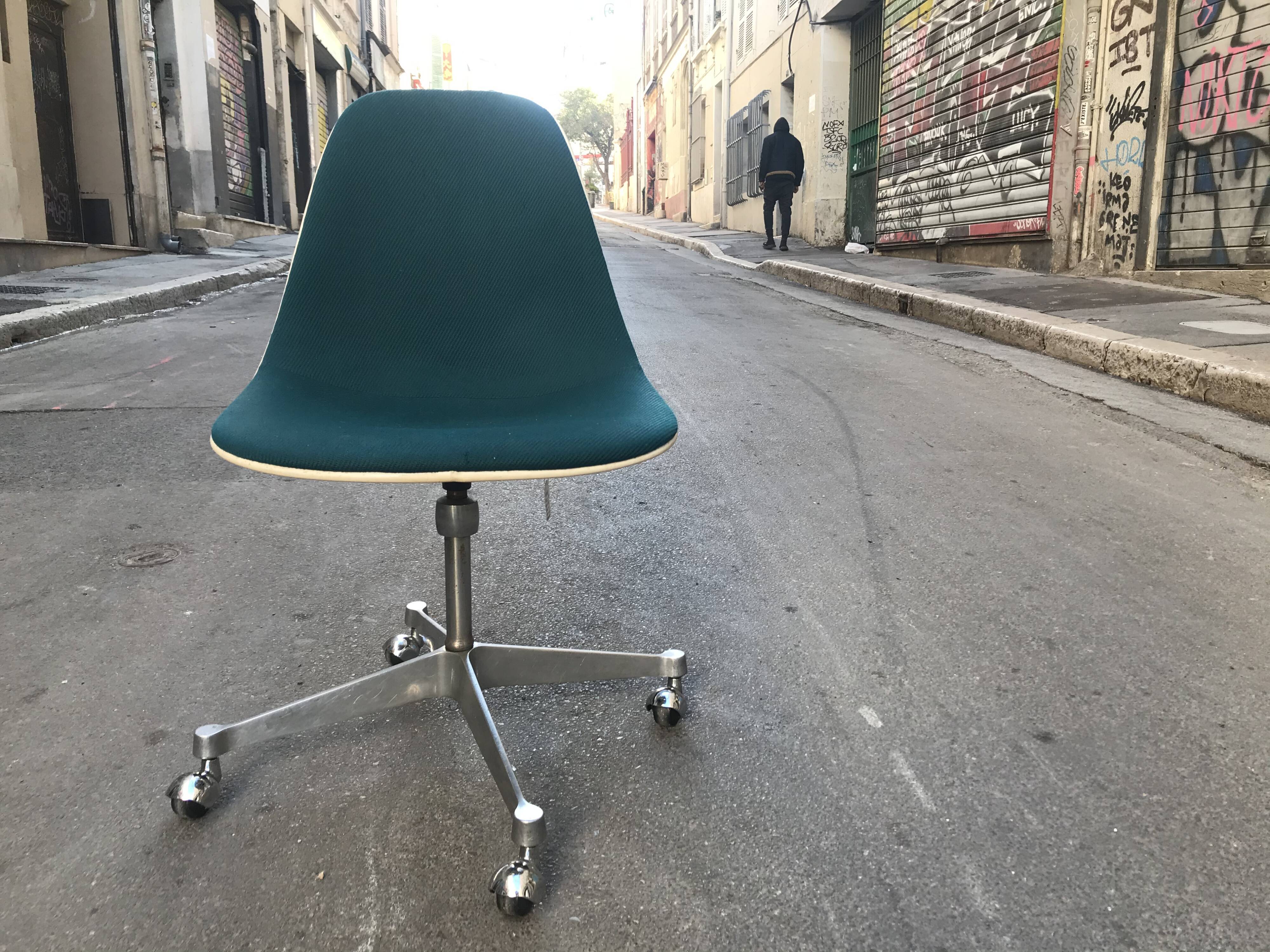 Eames PSCC by Charles & Ray Eames, Herman Miller edition