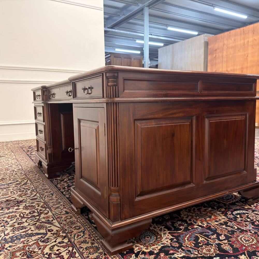 Classic English Partnerdesk Desk