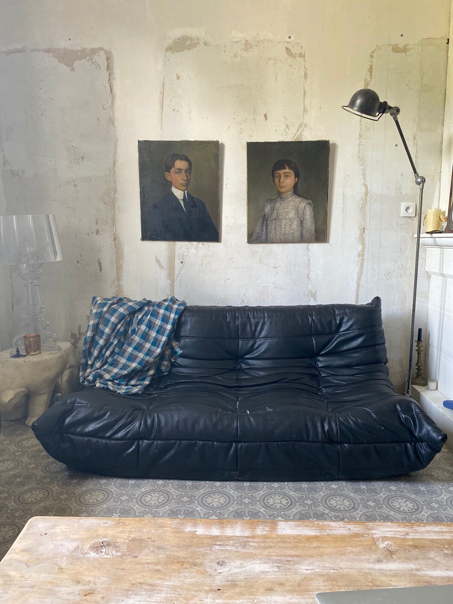 Portraits of young people oil on canvas signed 1914