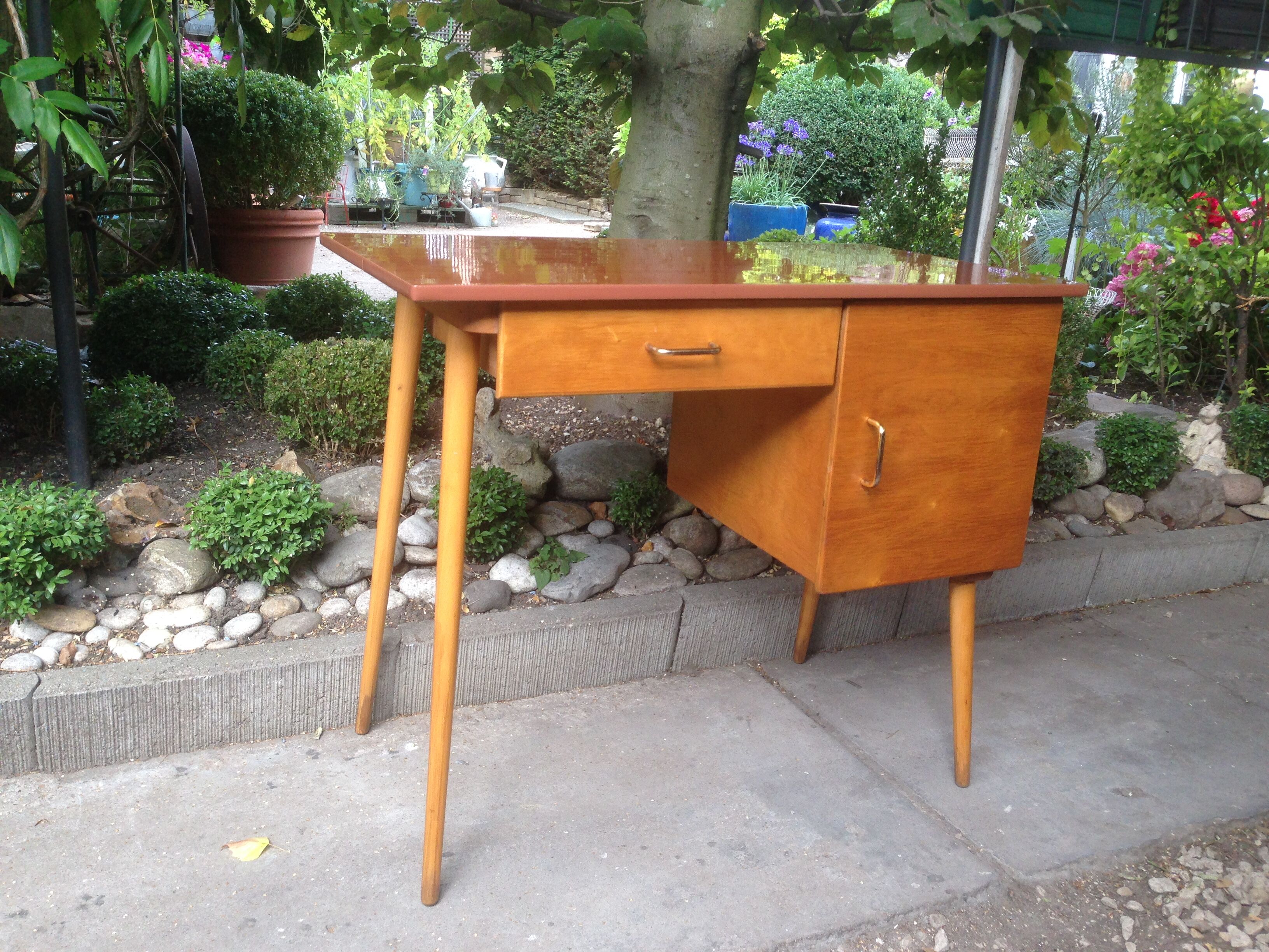 Desk feet compass baumann