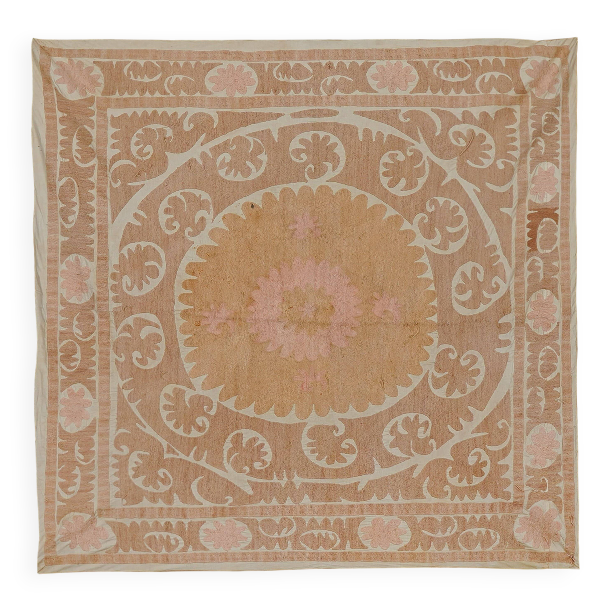 Vintage Turkish hand-knotted rug 134x140 cm