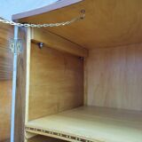 Armoire asymétrique