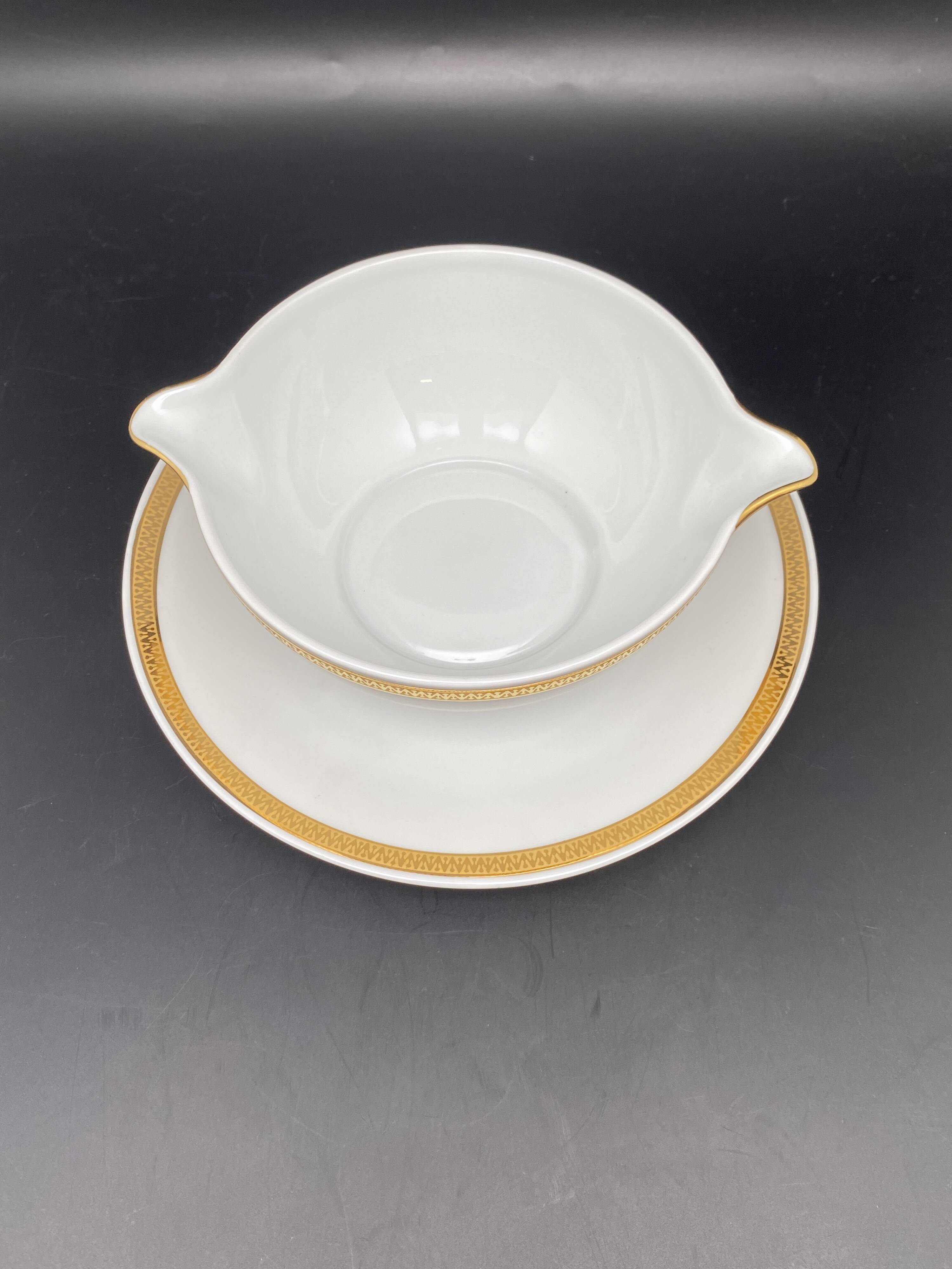6 ASSIETTES PLATES porcelaine Limoges UML frise liseré or comme neuves