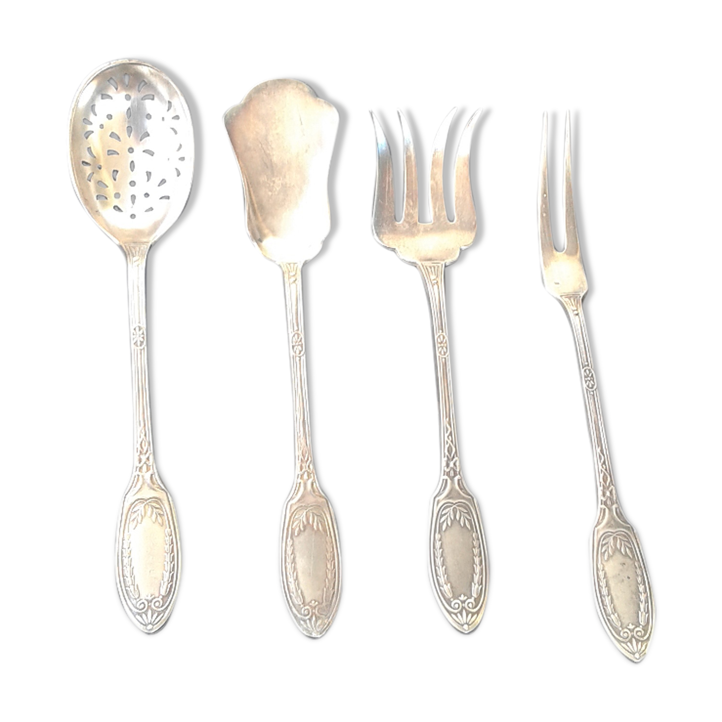 Box consisting of 4 mignardise service covers