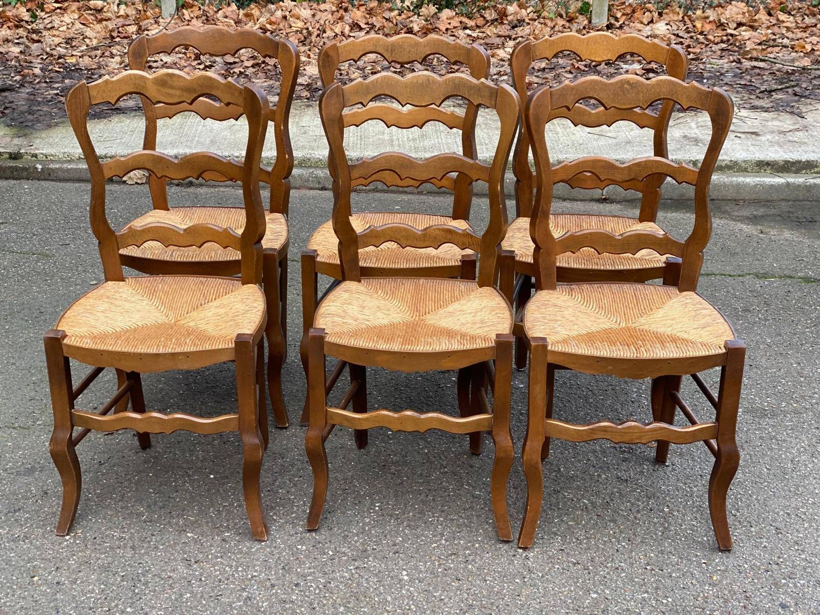 6 Louis XV chairs in solid oak, strawed and carved, 1950.