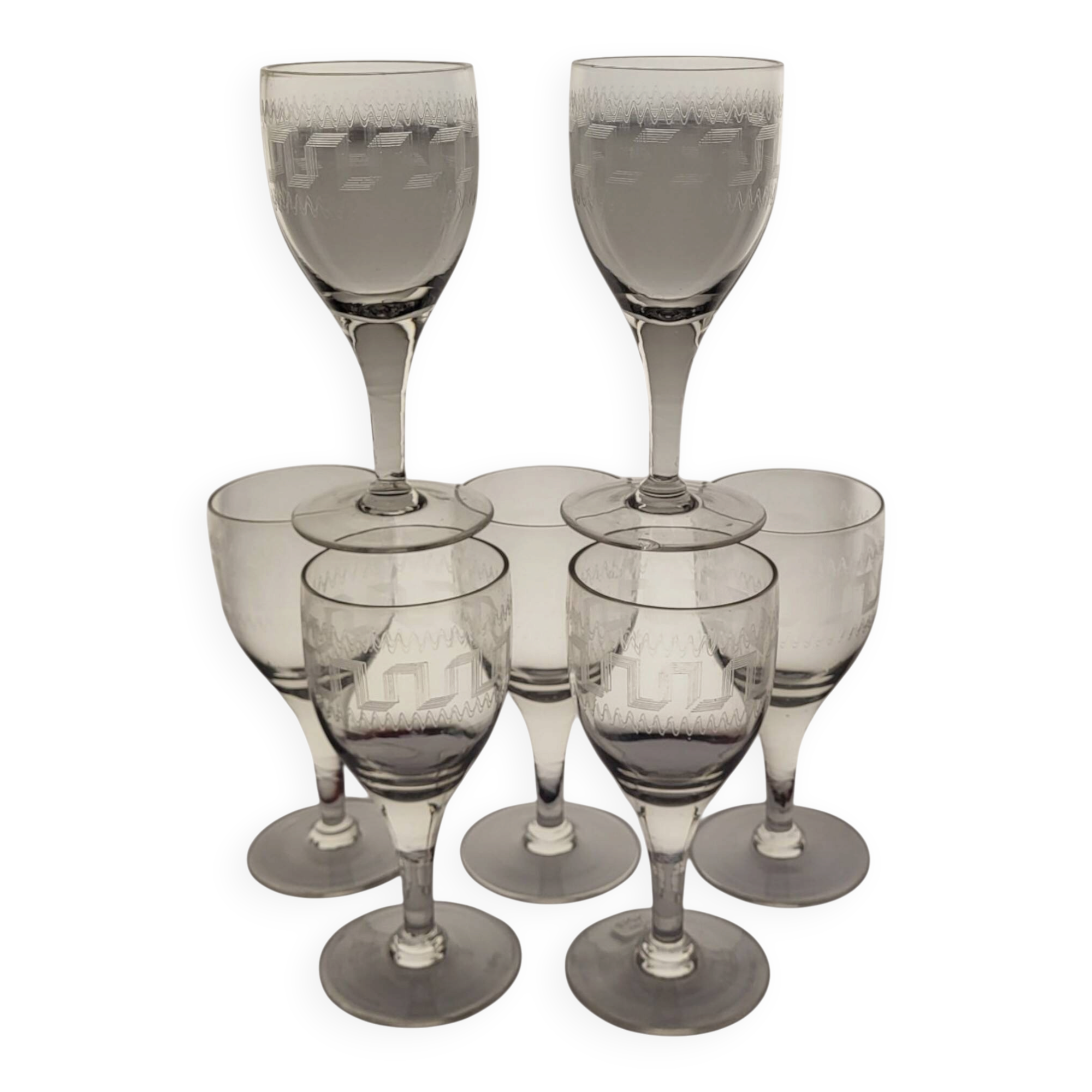 7 wine glasses with Greek decoration / glass. Height 16.5 cm. Diameter at the rim.