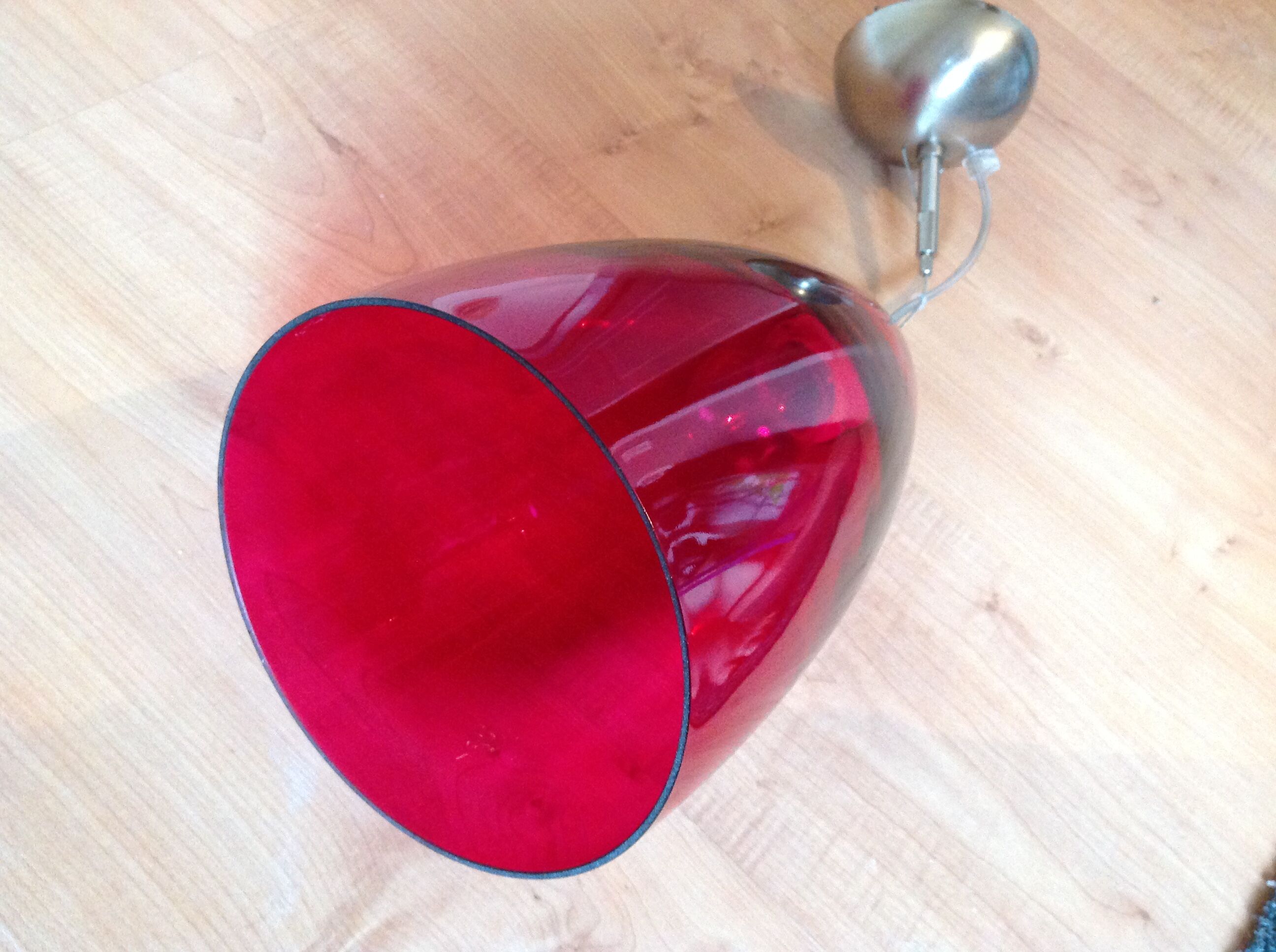 Suspension verre tulipe rouge vintage années 70-80