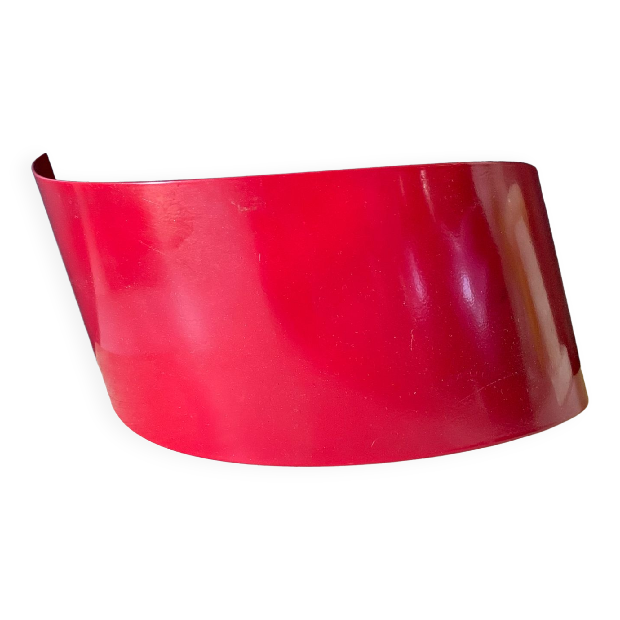 Red metal wall lamp