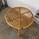 Round rattan table