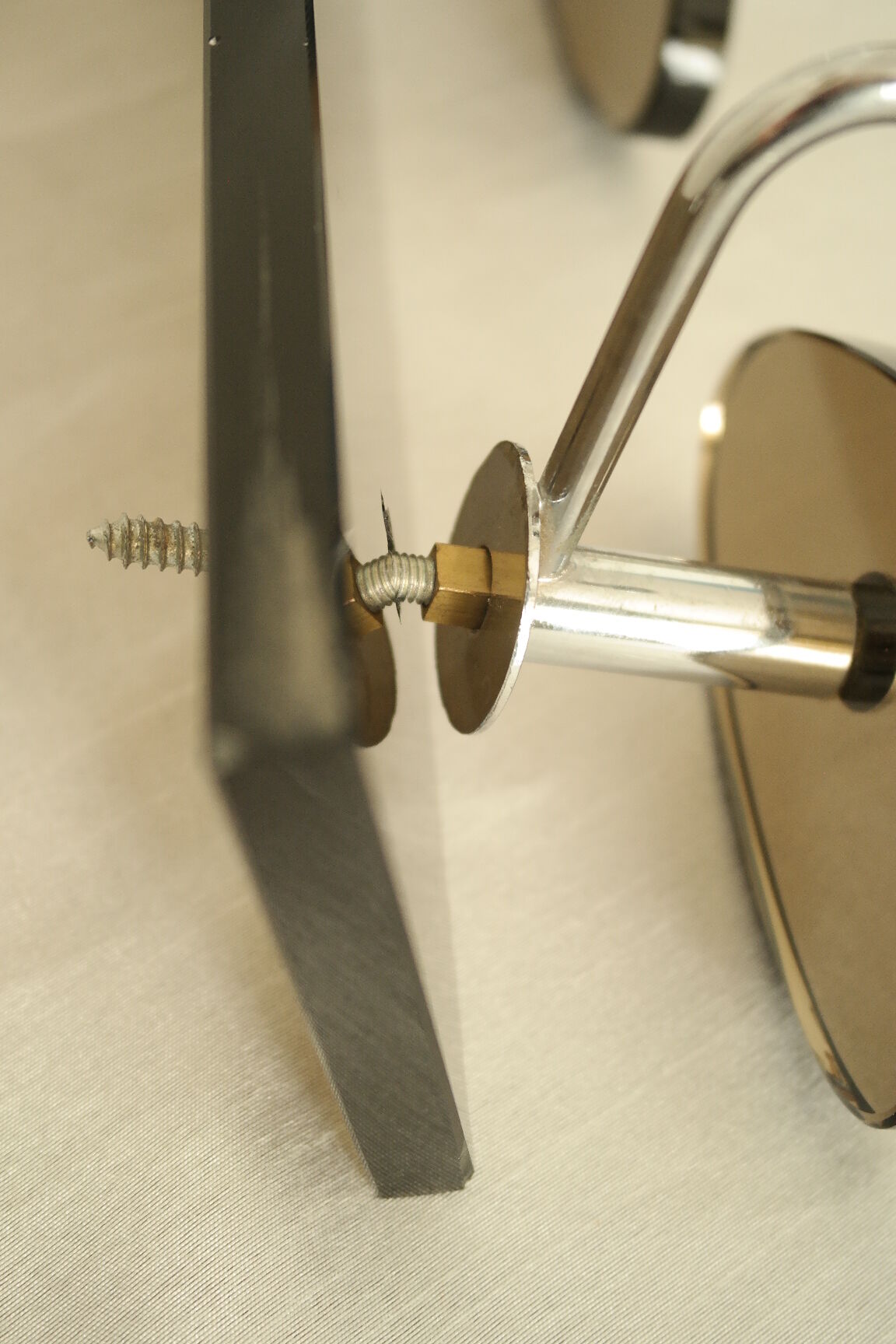 Patère en verre fumé marron années 70