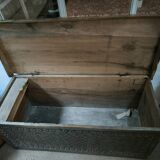 Coffre en bois Haute époque Cévenol