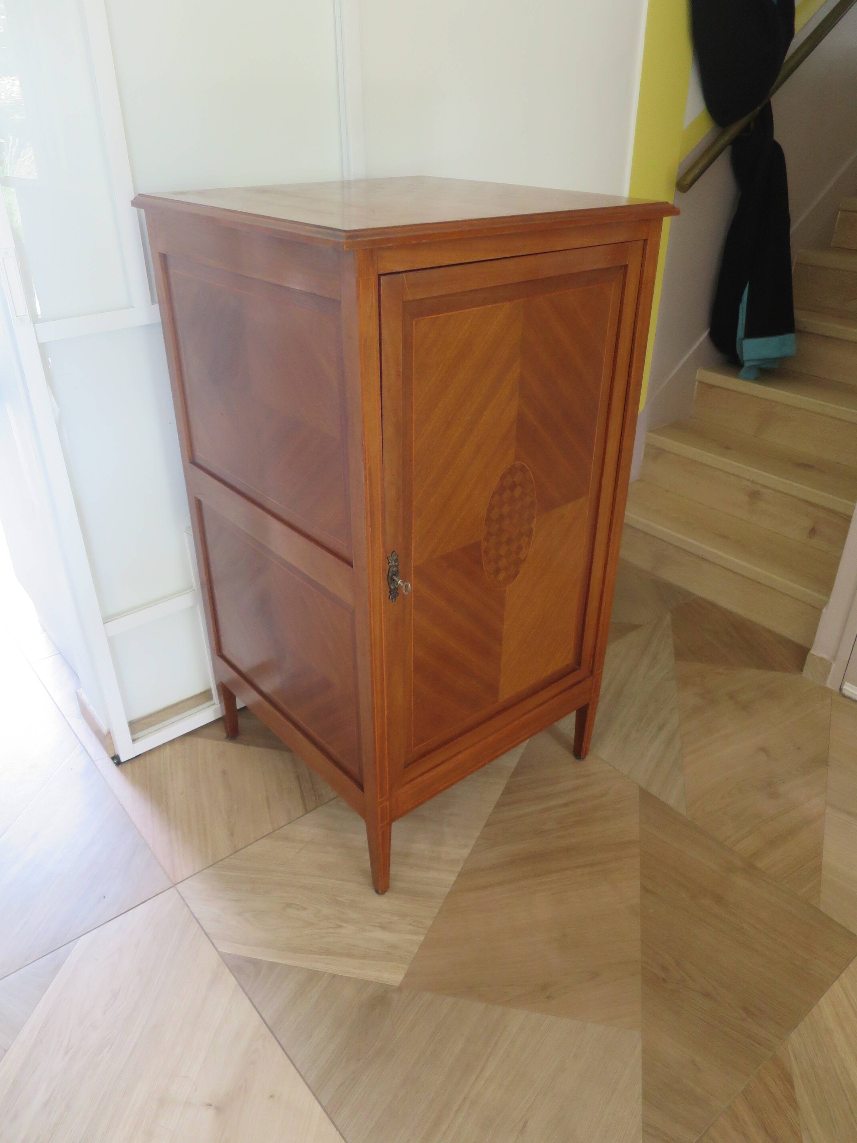 Buffet, bonnetière style Directoire