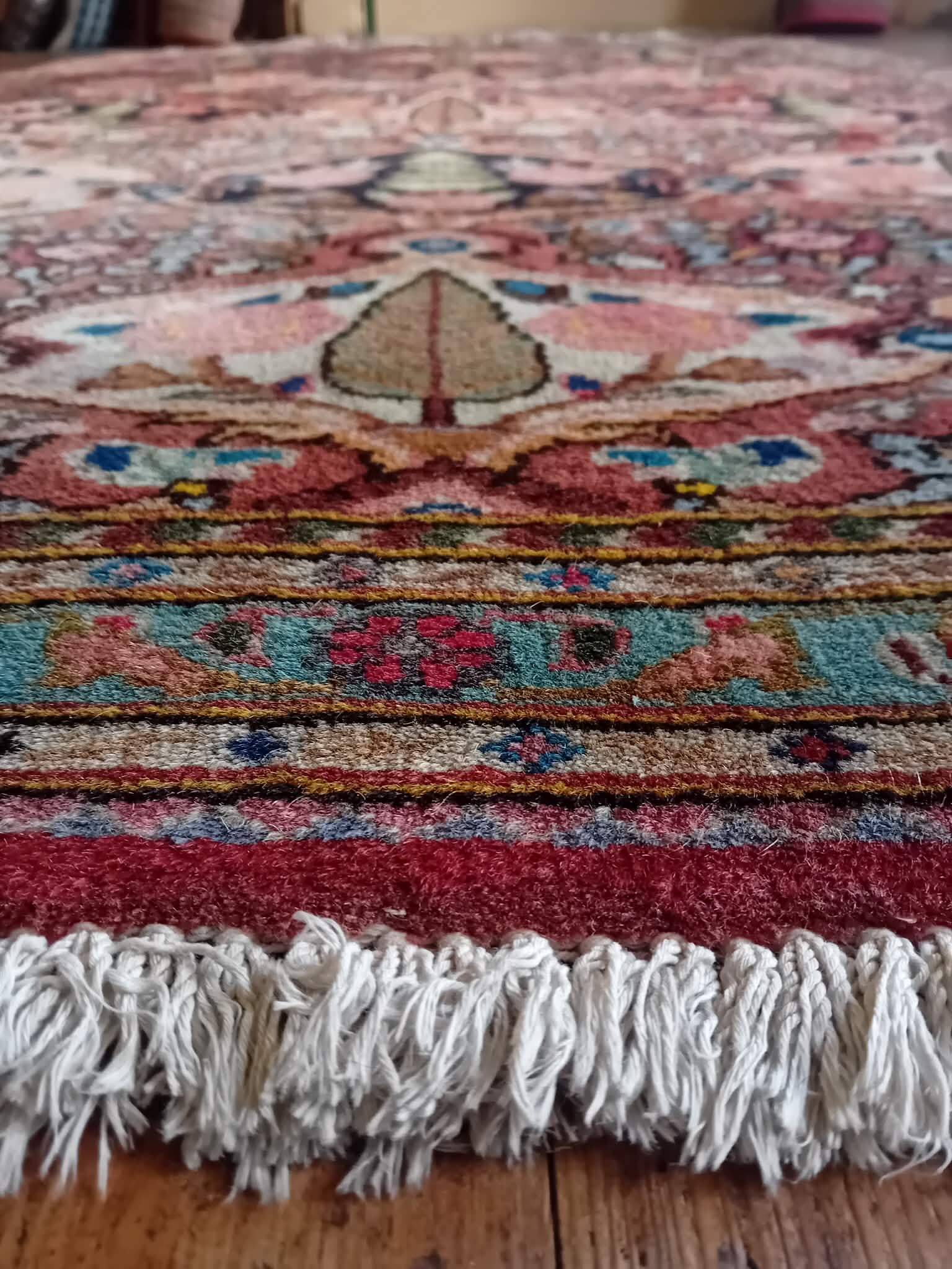 Handmade Bachtiar Persian rug 207x132cm