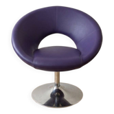 Vintage 70s armchair in purple faux leather with steel legs.