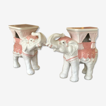 Paire d’éléphants décoratifs