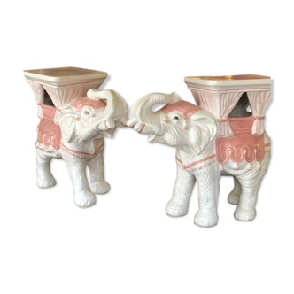 Paire d’éléphants décoratifs