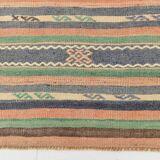 Kilim Vintage Anatolien, Rayures Tribales et Motifs Géométriques Pastel