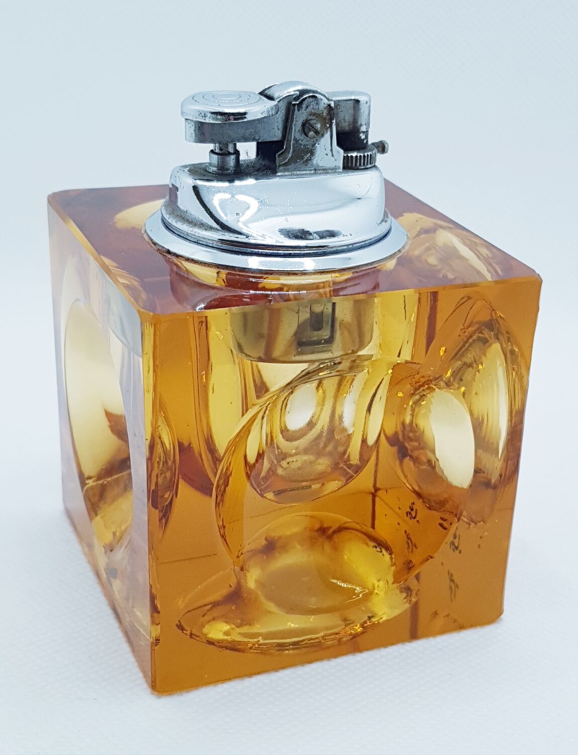 Cube prism glass lighter