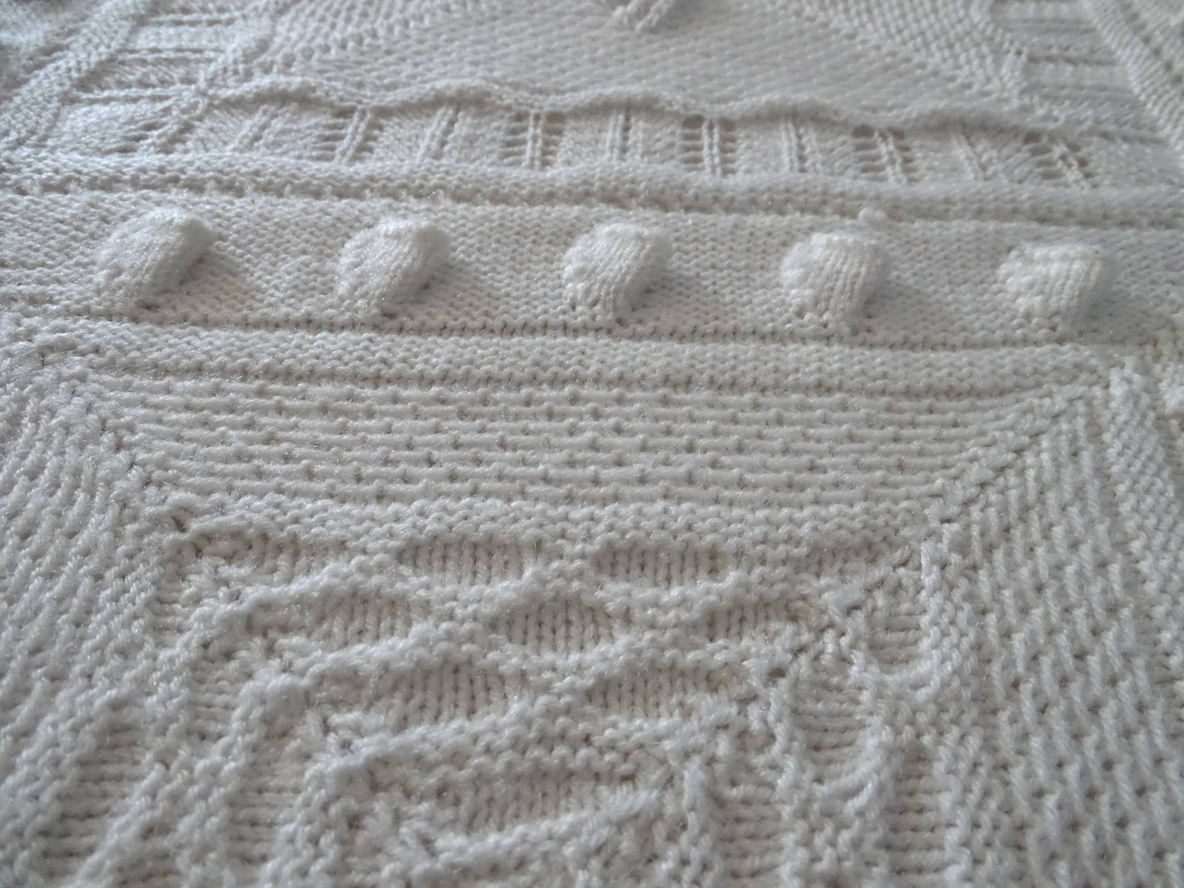 Old crochet bed cover 255 cm x 215 cm