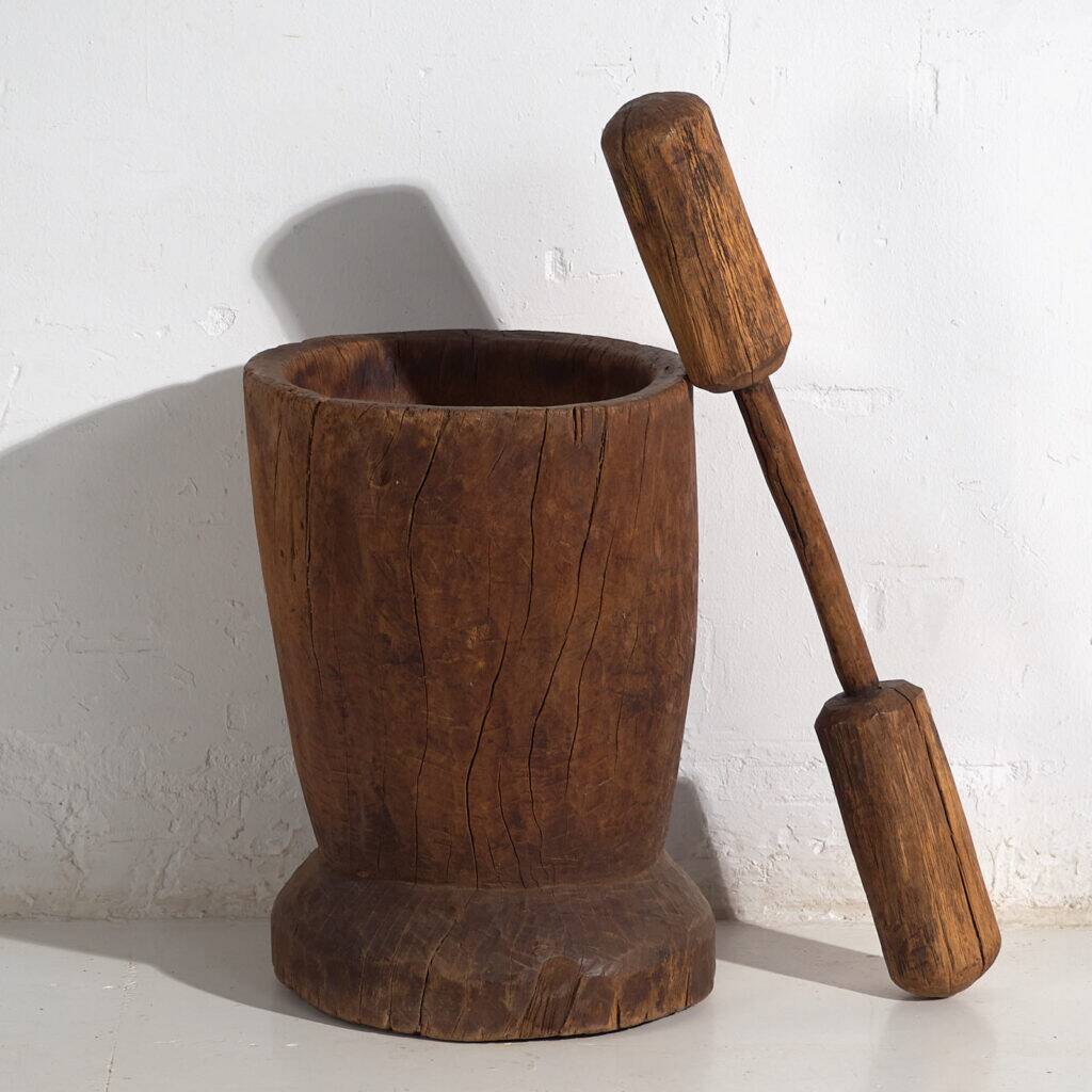 Mortier et pilon anciens de style wabi-sabi (c.1920) #1