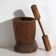 Mortier et pilon anciens de style wabi-sabi (c.1920) #1