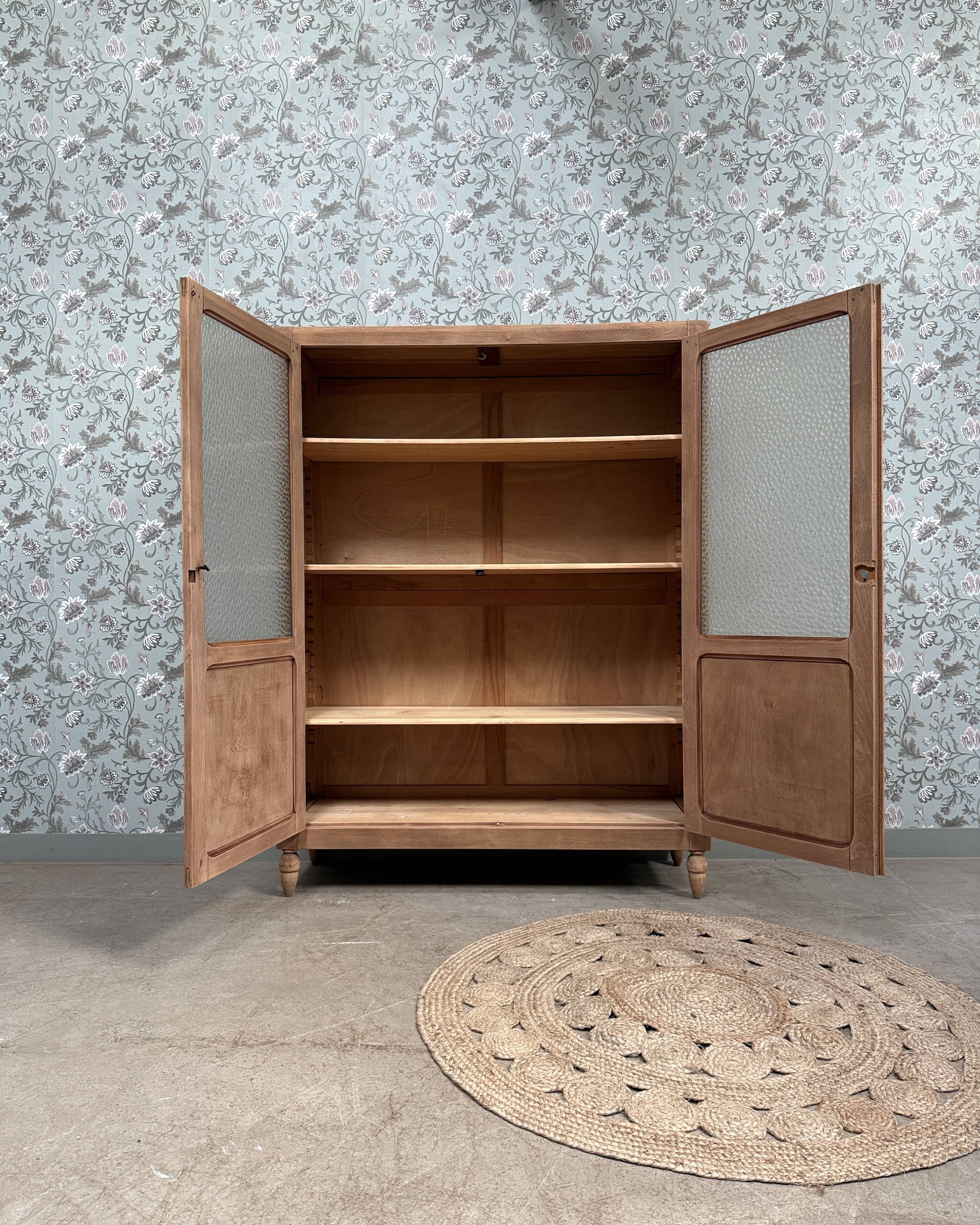 Armoire vitrée vintage (rénovée)