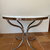 Round formica table