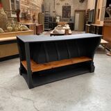 XXth middle corner counter