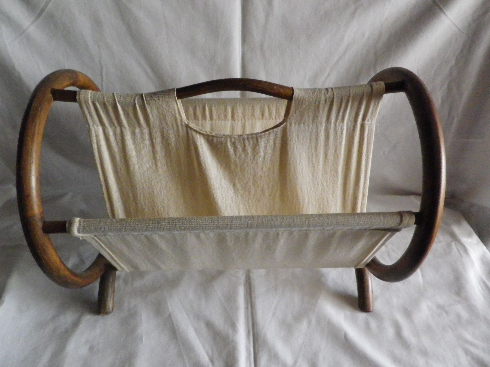 Porte revu en bambou et tissus
