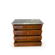 Elegant antique chest of drawers, dating to the early 20th century, ci
