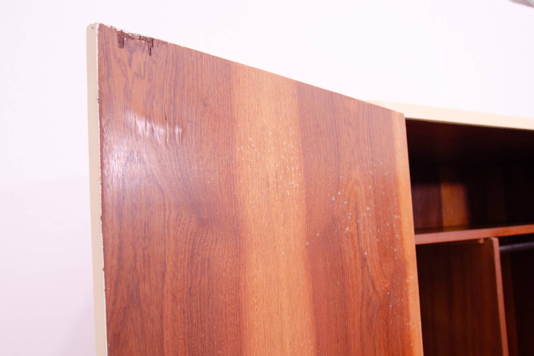 Armoire Bauhaus, années 1930, Tchécoslovaquie