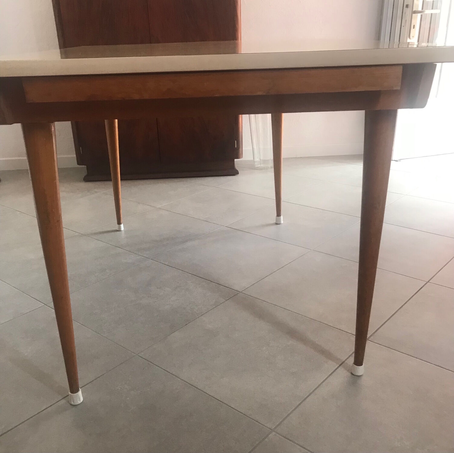 Table formica