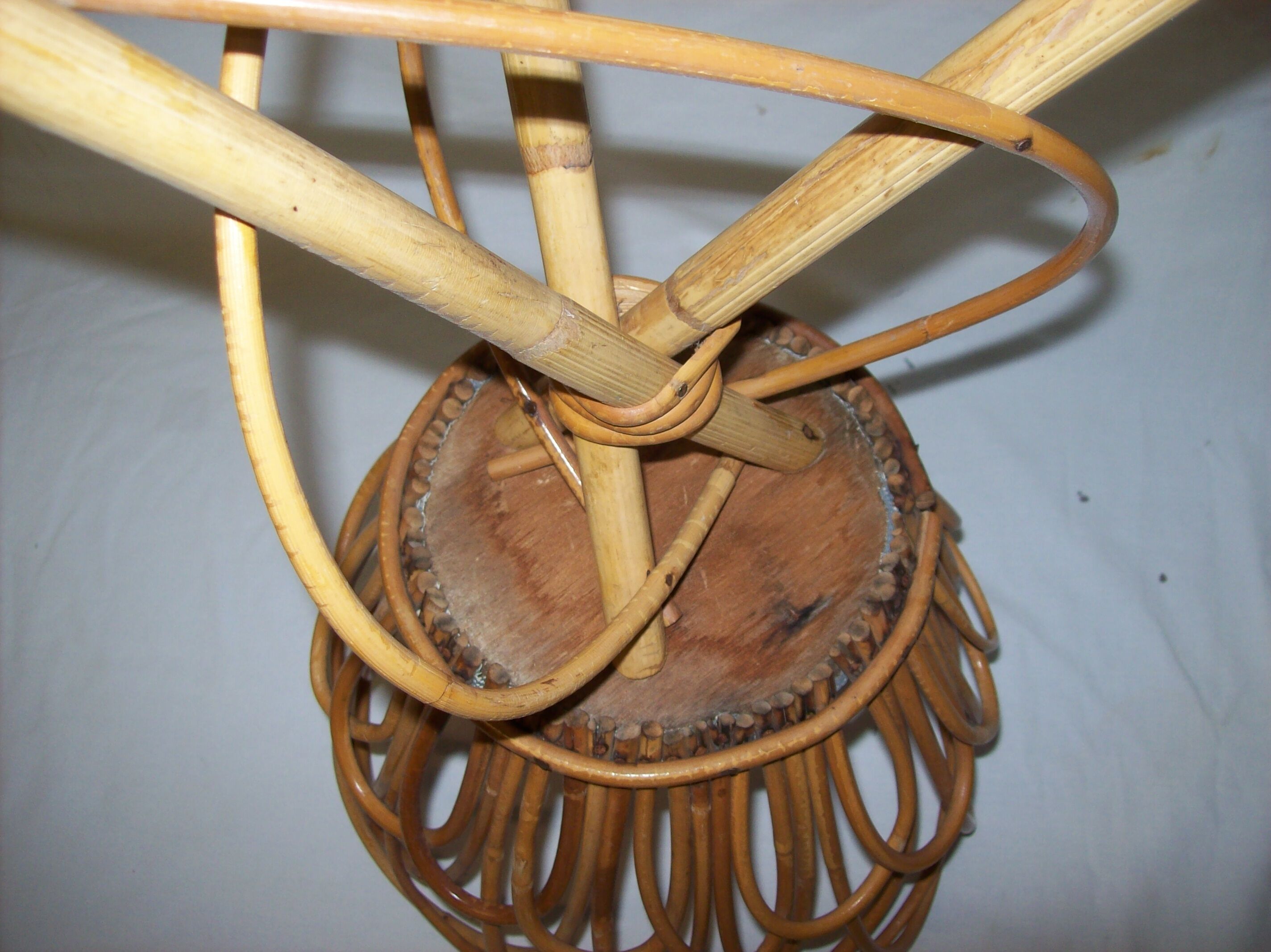 Plant rack in rattan