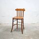 Chaise de bar vintage en bois par les éditions Luterma