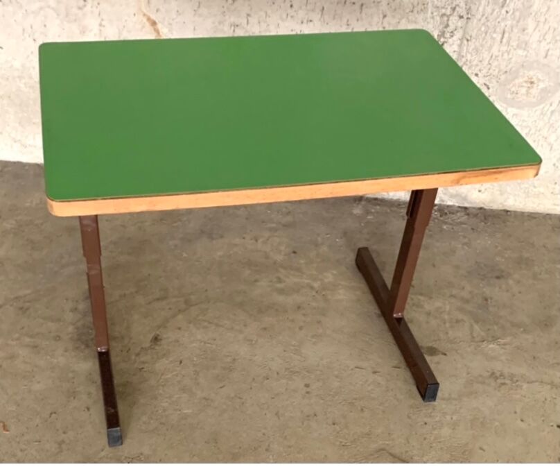 Apple green children's desk