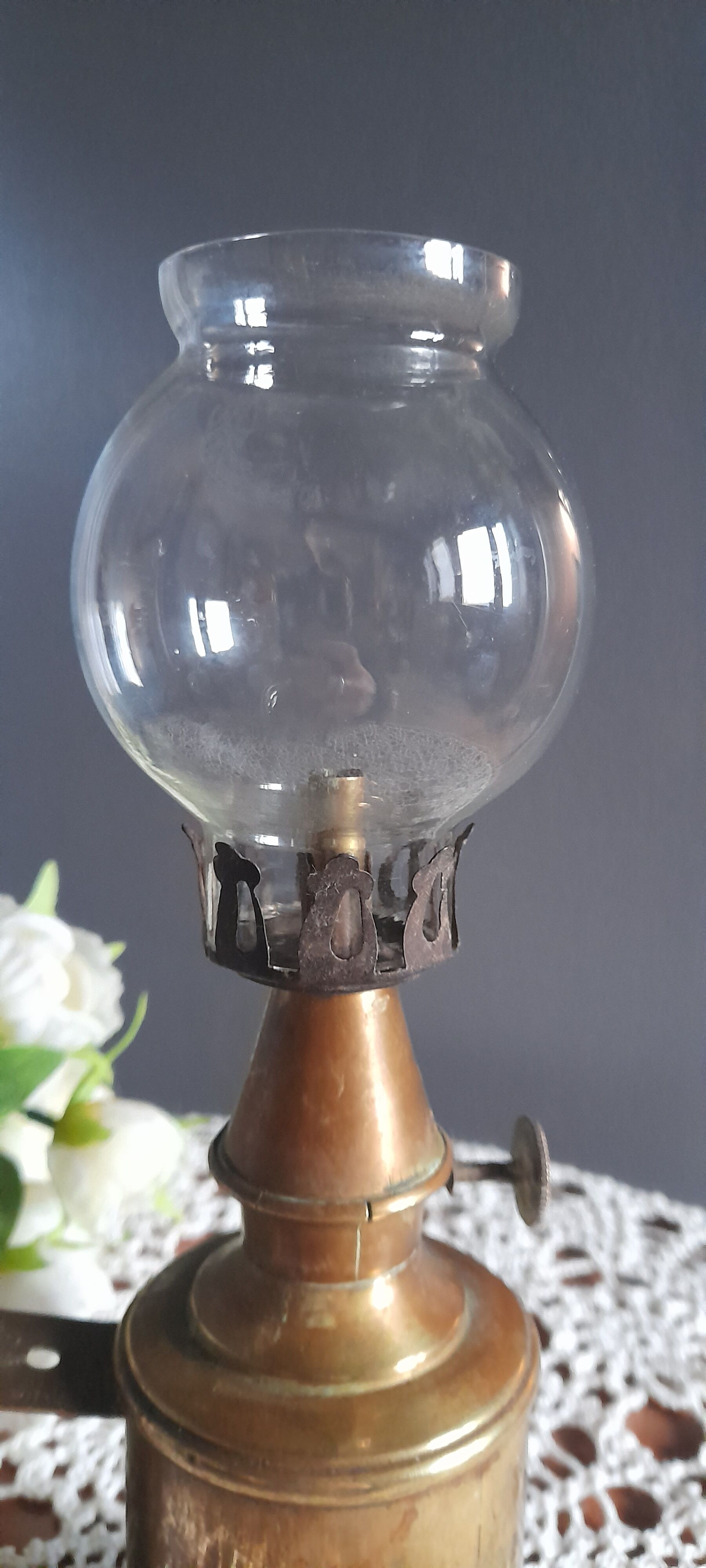 Paraffin pigeon lamp, late 19th century, brass & copper